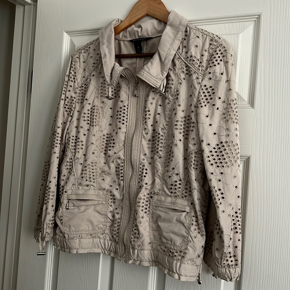 Cute jacket with intricate detail
